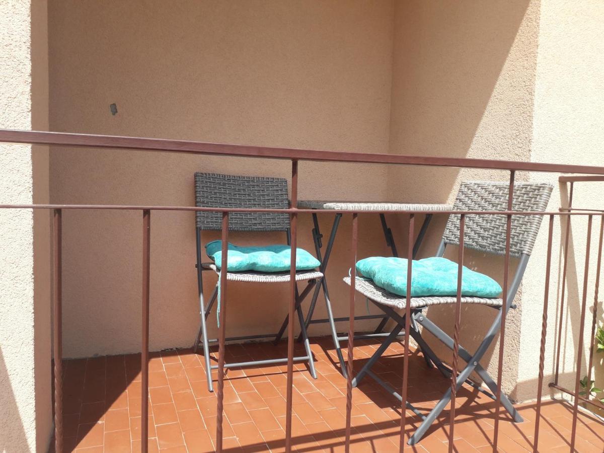 Marta Apartment Ровин Екстериор снимка