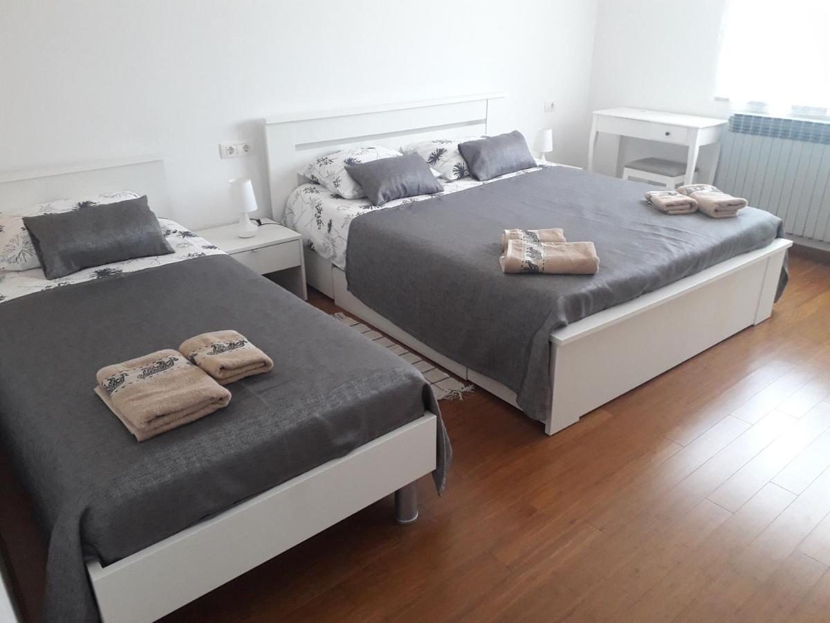 Marta Apartment Ровин Екстериор снимка