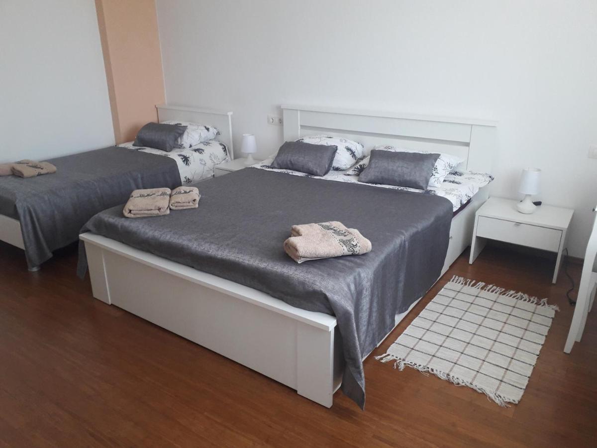 Marta Apartment Ровин Екстериор снимка